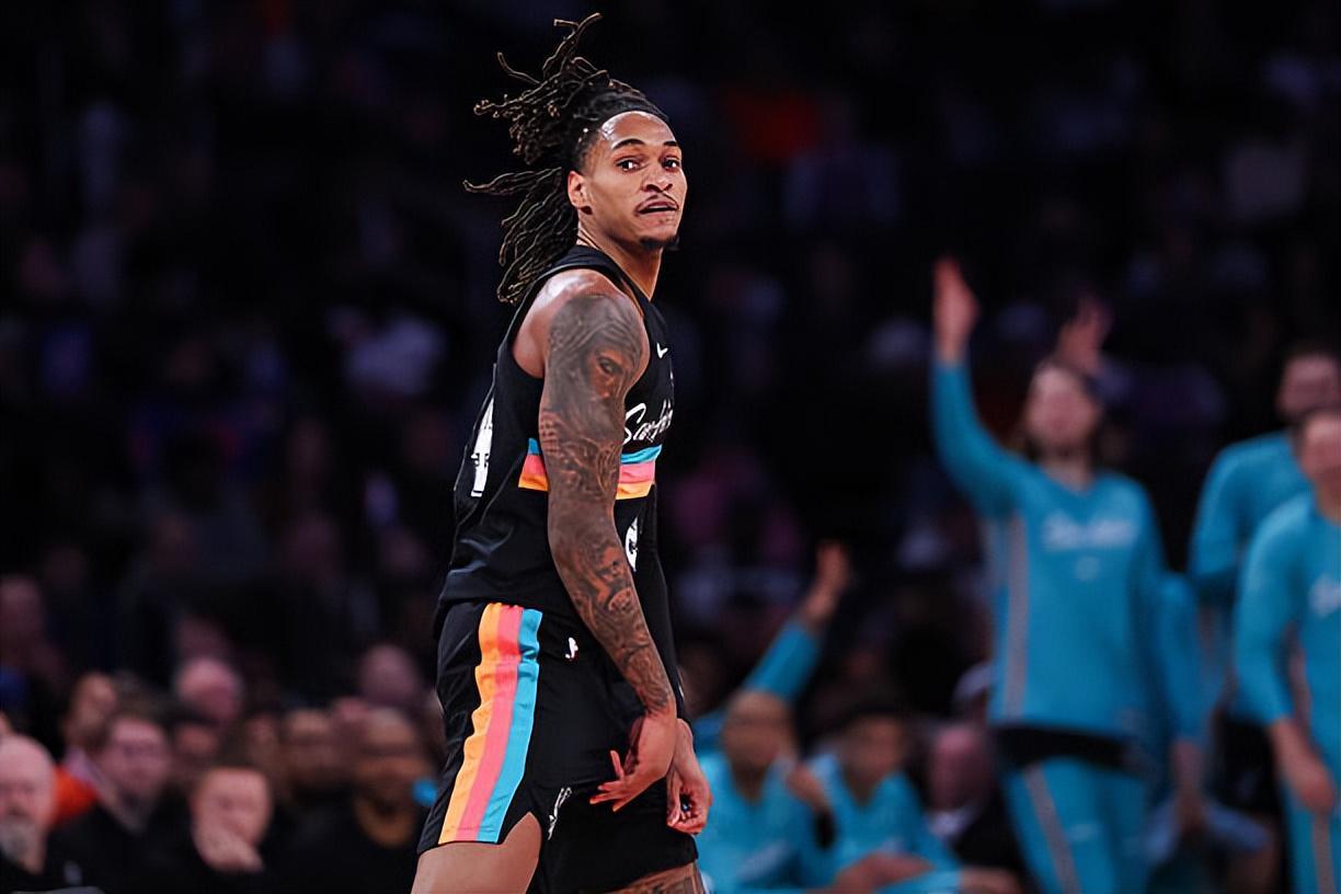 et365（中国）官方网站、APP下载、bet365 Sports-马刺遭遇了一场惨败，但是强力得分手的状态还是值得肯定？